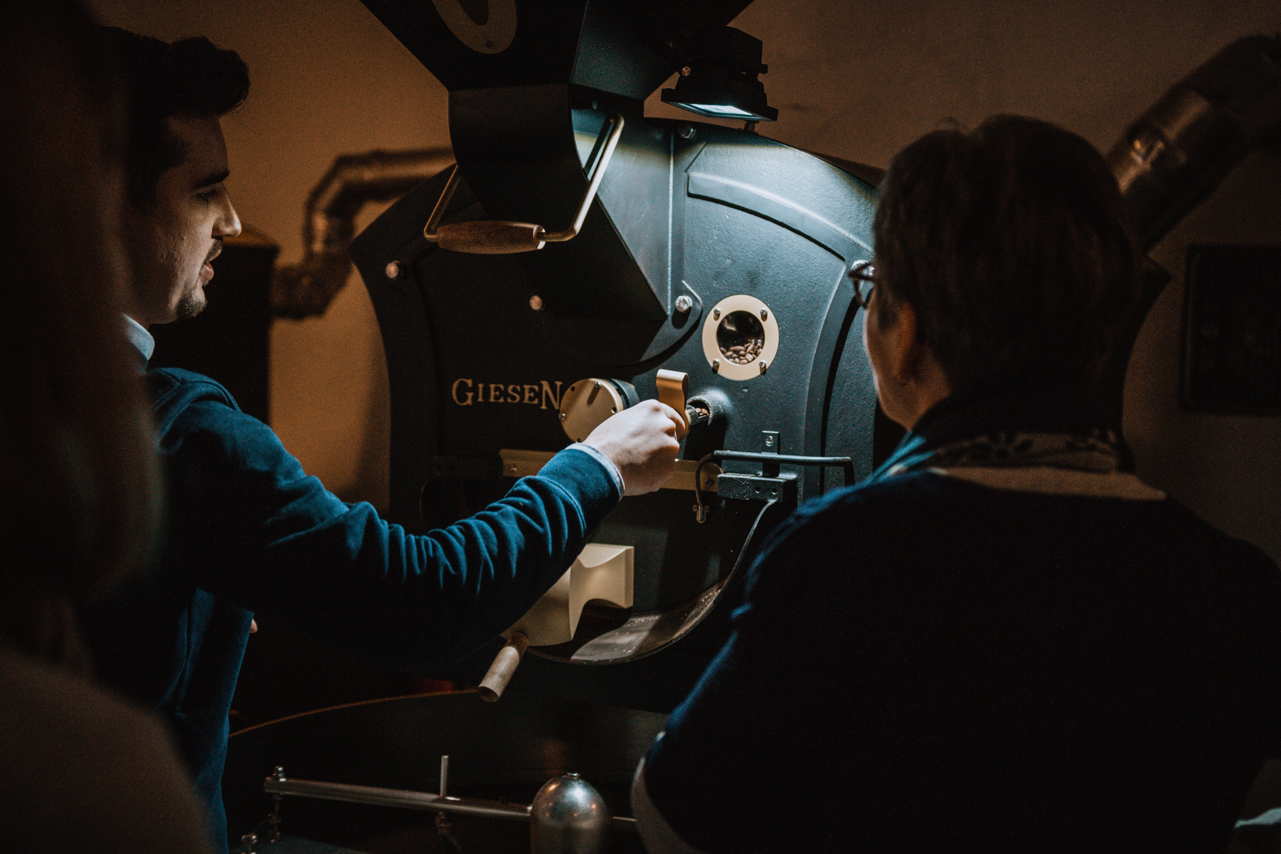 Kaffee Workshops Beginner und Fortgeschrittene in Wiesbaden und Mainz. Barista Basics, Espresso Extraktion, Filter Extraktion, Kaffee Röstworkshop, Latte Art, Alles Rund um die Bohne. Gemeinsam tauchen wir ein in die Welt der Specialty Coffees
